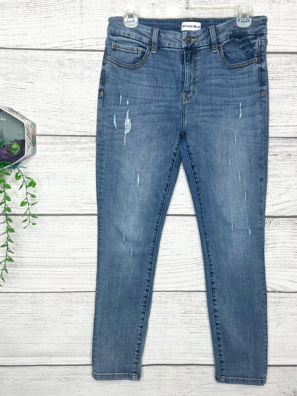 Studio Blue Light Wash Distressed Stretch Skinny Ankle Jeans Size 29